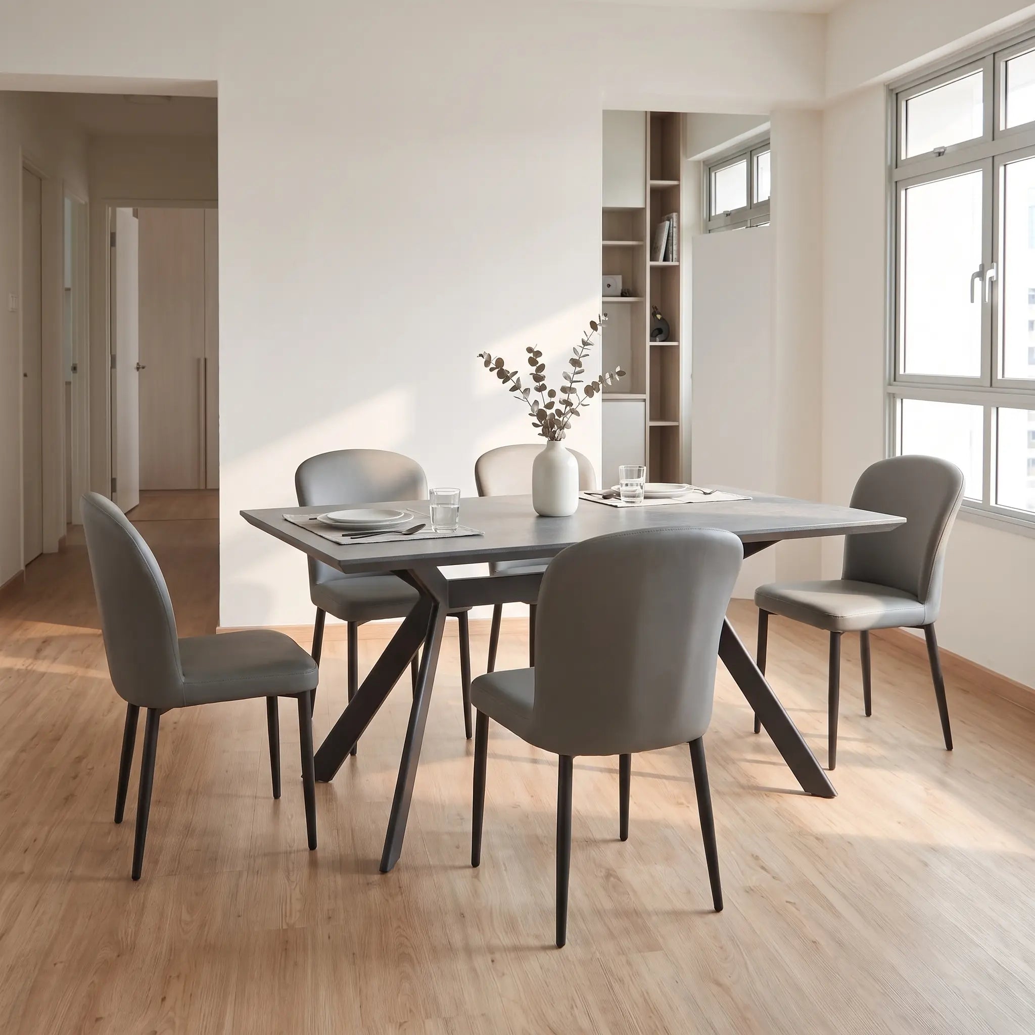 Evorio Dining Table