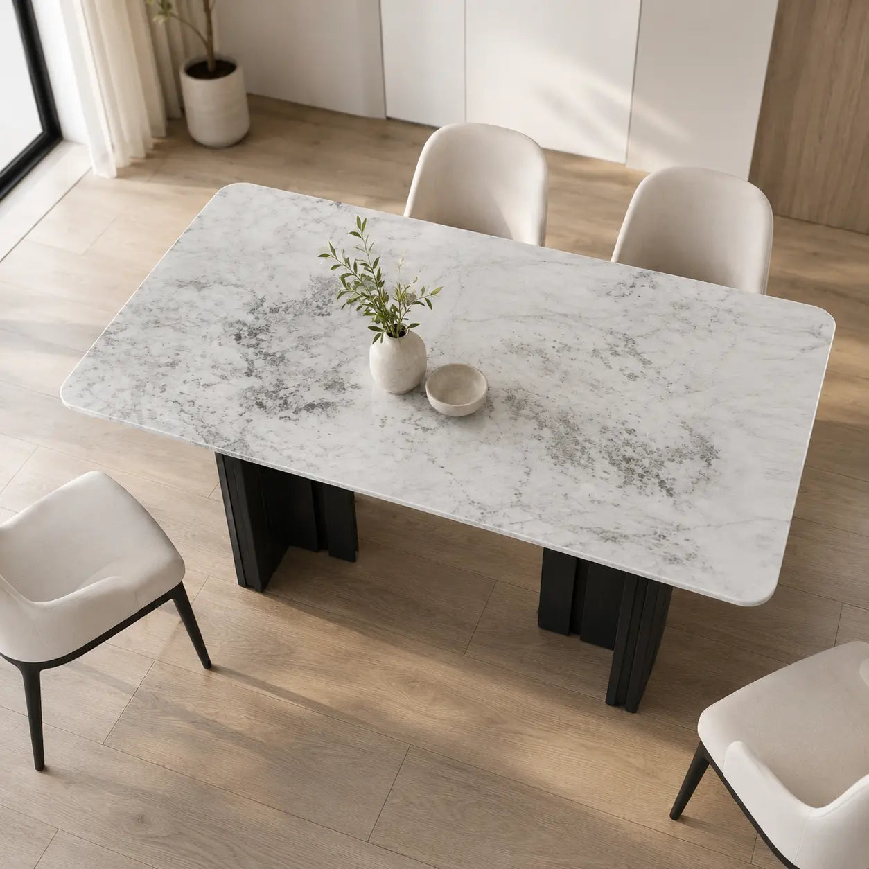 Uvello Dining Table