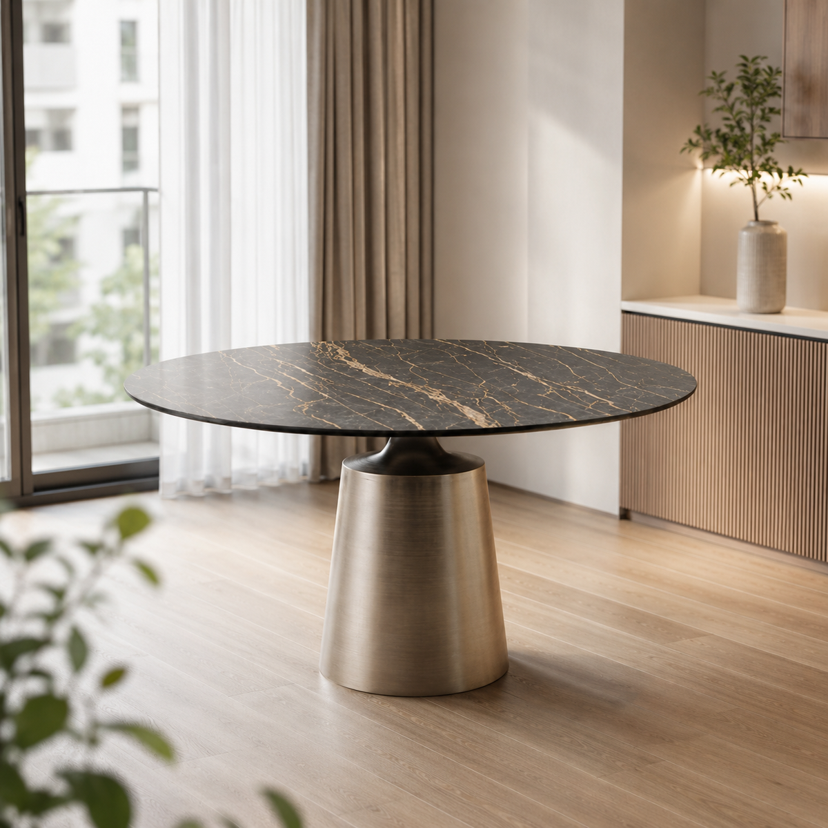 Como Round Luxury Stone Dining Table